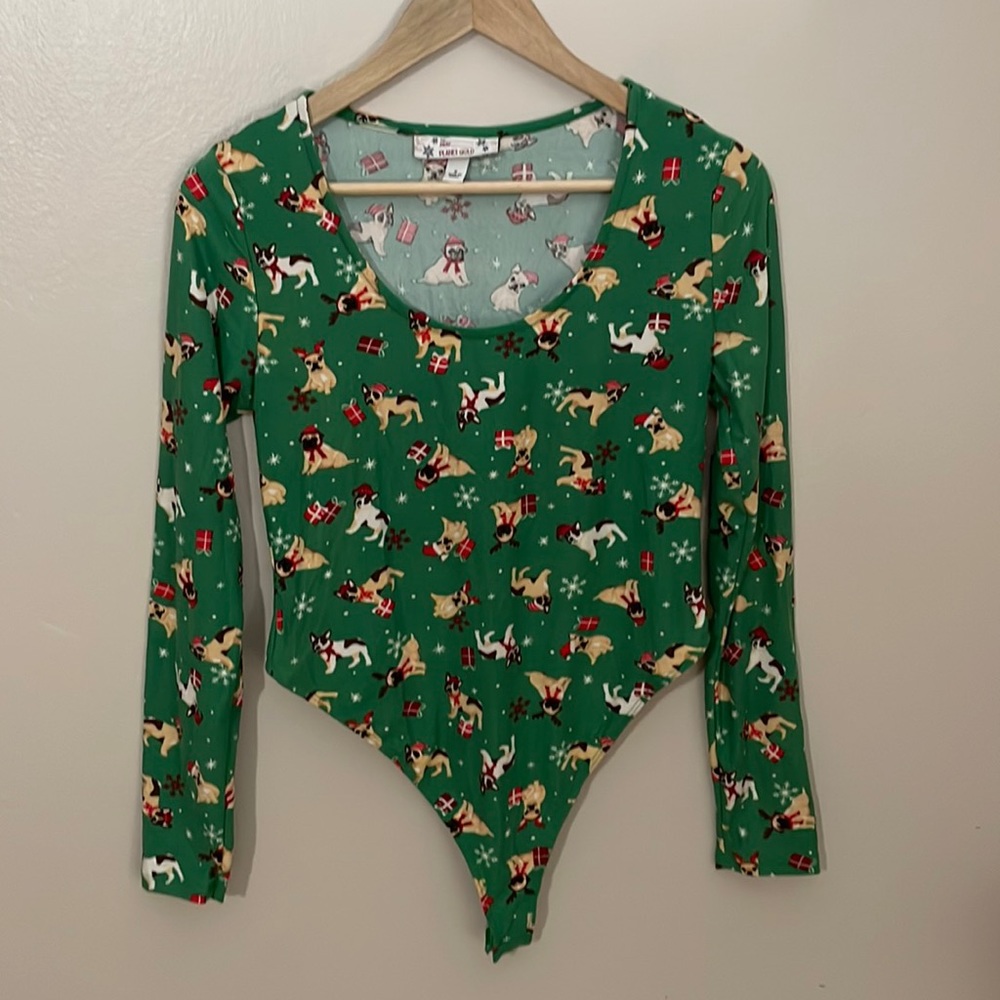 NWOT Planet Gold Christmas Dogs Bodysuit. Medium